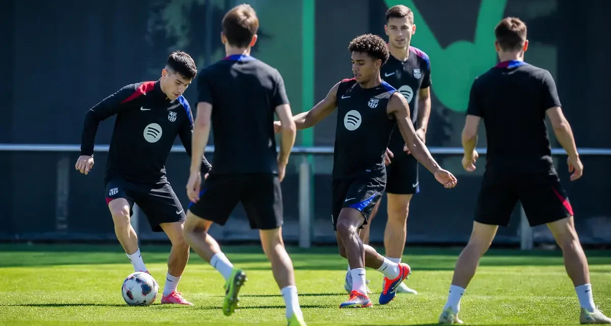 Joueurs du Barça s'entraînant au centre sportif du FC Barcelone sport.es
